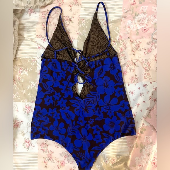 Acacia Swimwear One Piece - Picture 2 of 4